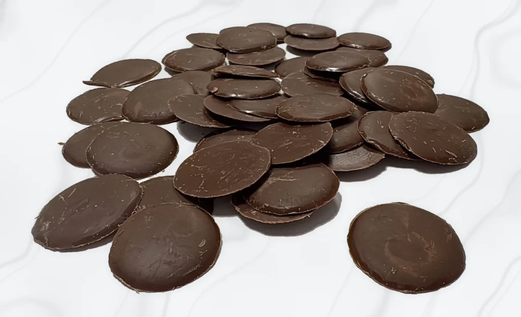 Botones de cobertura de chocolate negro Higón